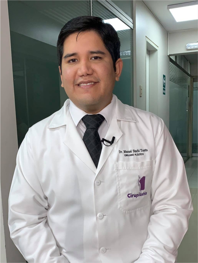 Dr. Manuel Sinchi médico especialista en Cirugía Plástica y Reconstructiva en Lima, Perú